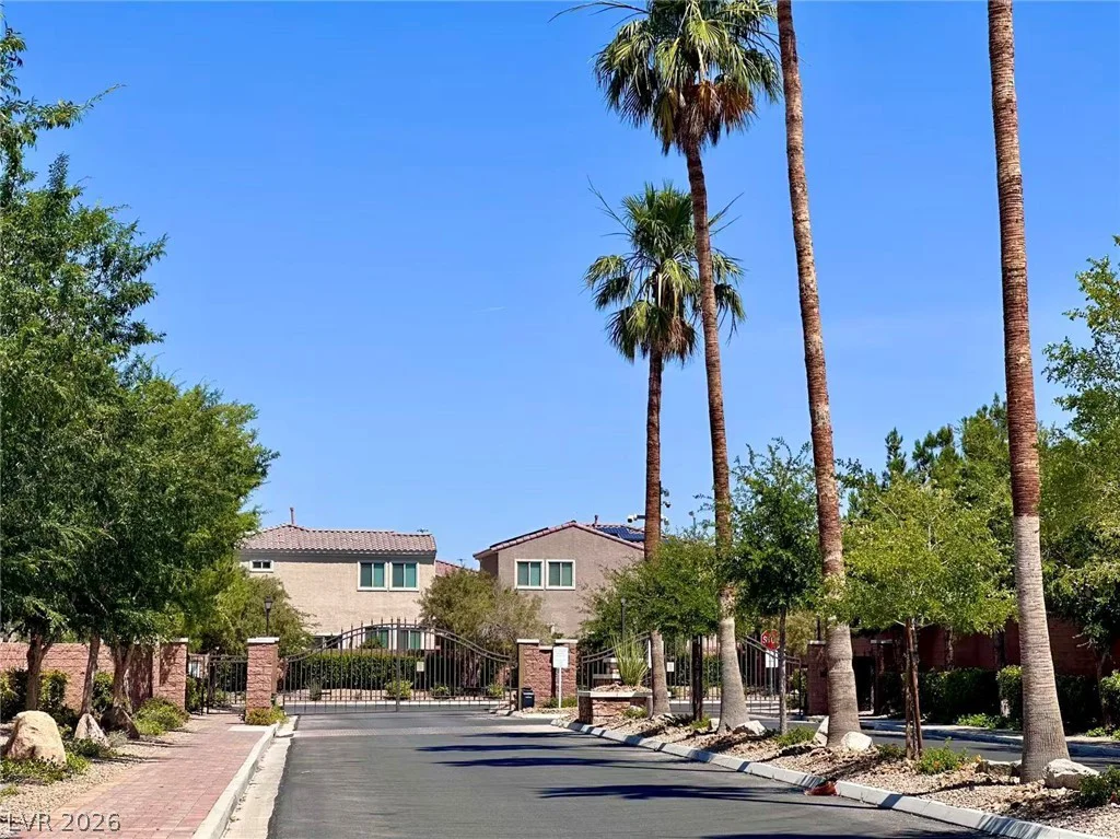 8938 Whitten Park, Las Vegas, NV 89148