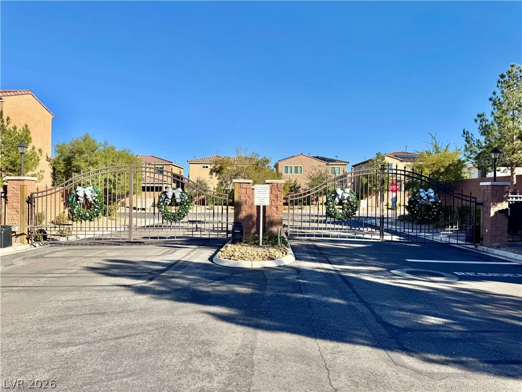 8938 Whitten Park, Las Vegas, NV 89148