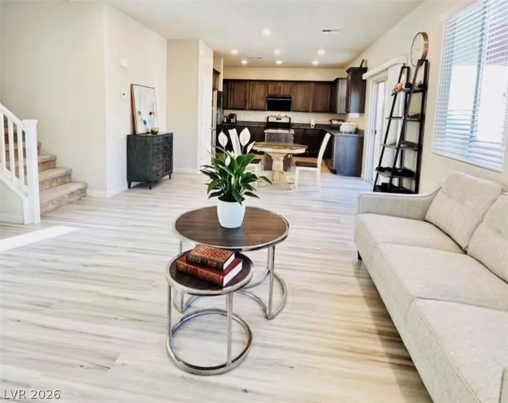 8938 Whitten Park, Las Vegas, NV 89148