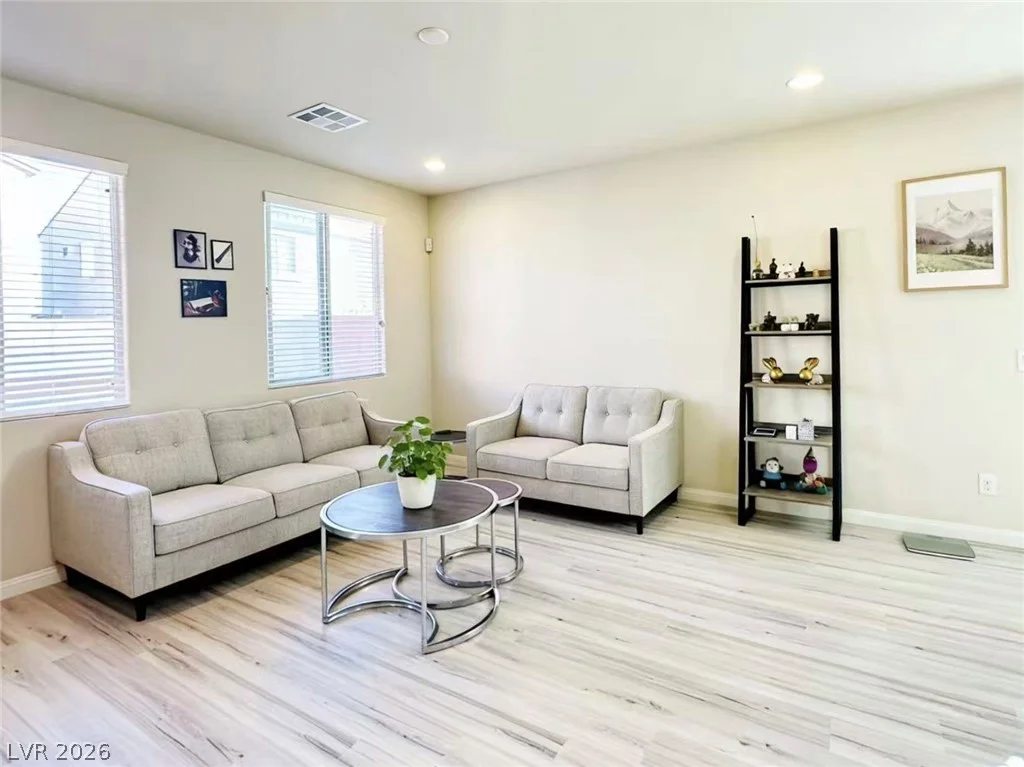 8938 Whitten Park, Las Vegas, NV 89148