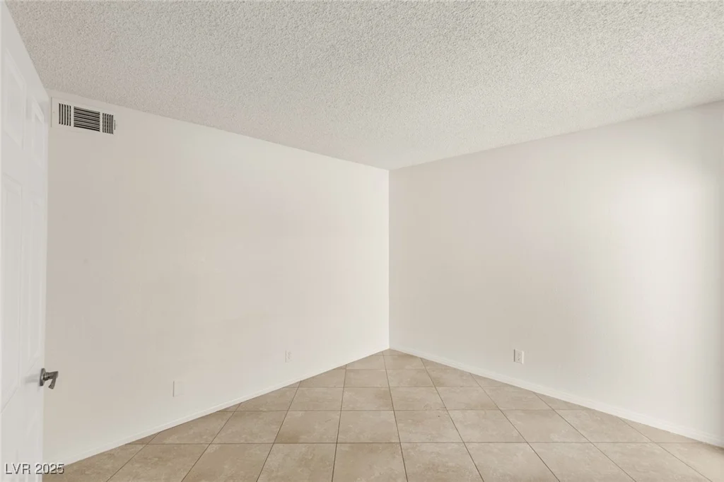 2757 Lodestone, Las Vegas, NV 89117