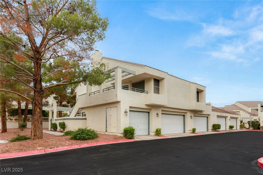 2757 Lodestone, Las Vegas, NV 89117