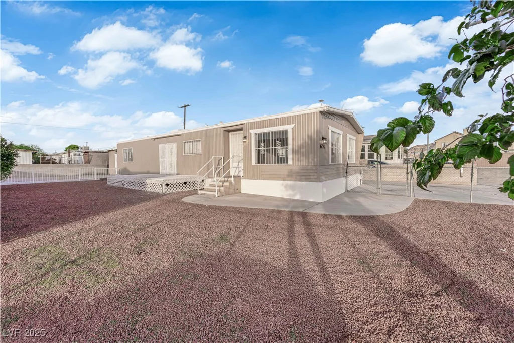 6274 Great Smoky, Las Vegas, NV 89156