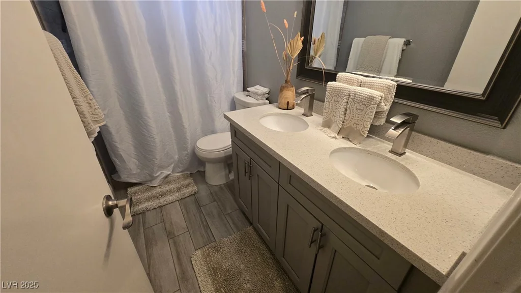 3720 Antigua, Las Vegas, NV 89121