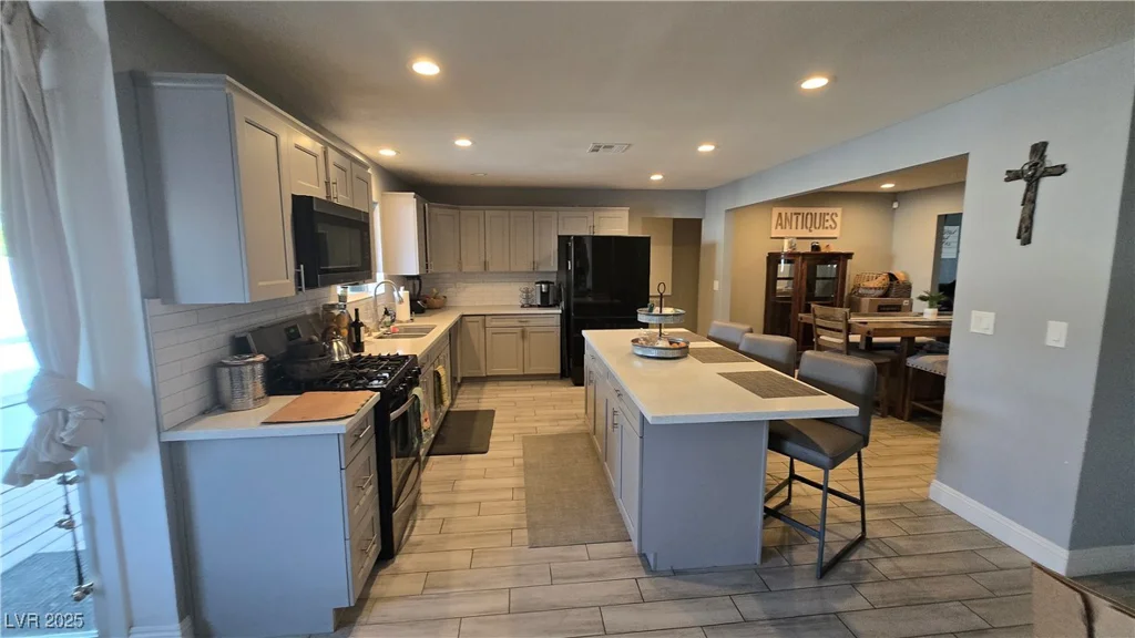 3720 Antigua, Las Vegas, NV 89121