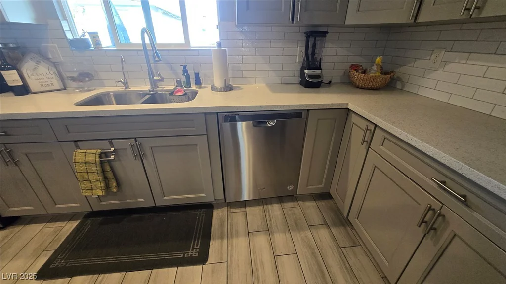 3720 Antigua, Las Vegas, NV 89121