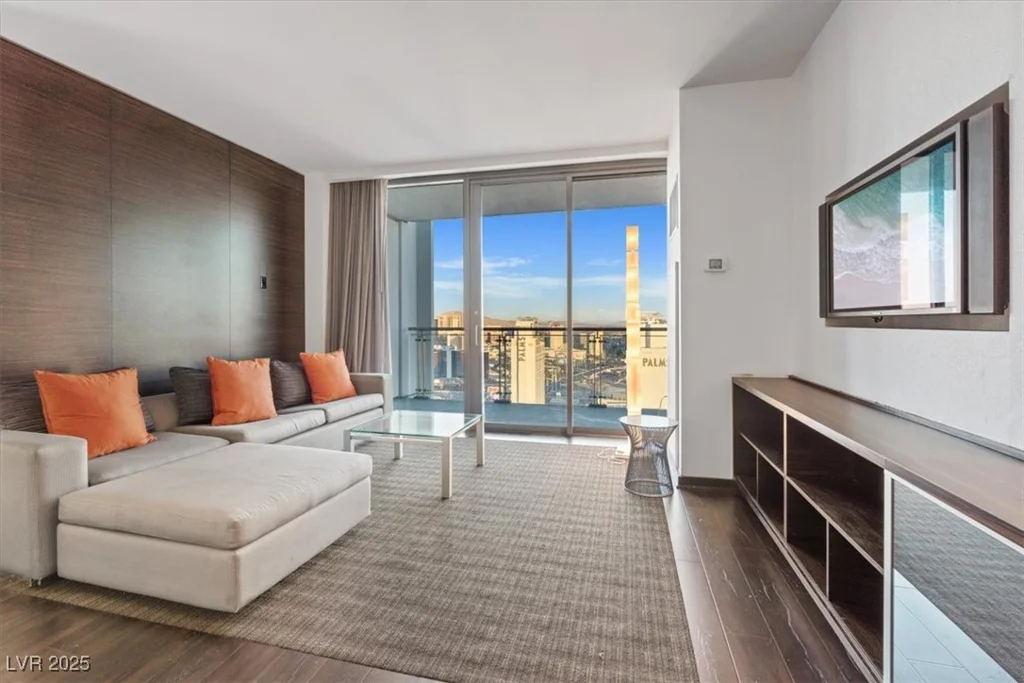 4381 Flamingo, Las Vegas, NV 89103