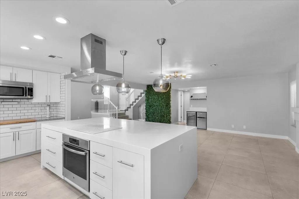 3120 Waterview, Las Vegas, NV 89117