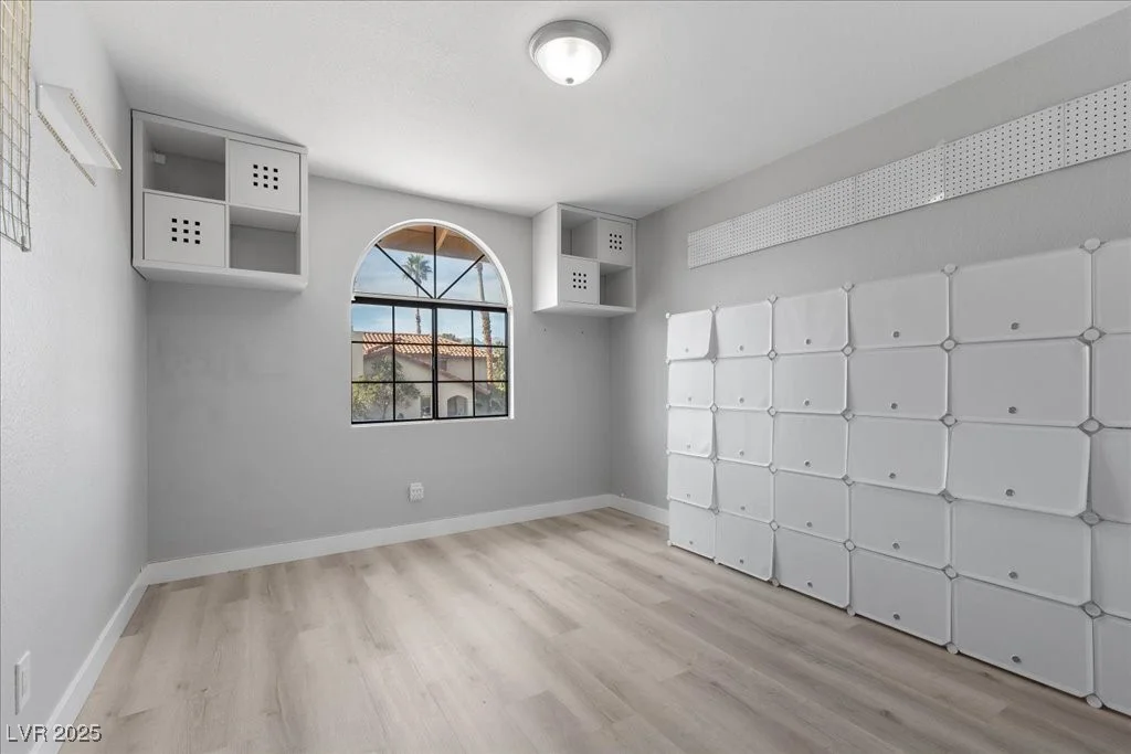 3120 Waterview, Las Vegas, NV 89117