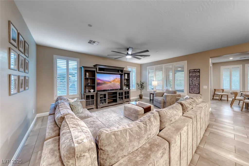 11 Desert Ivy, Henderson, NV 89011