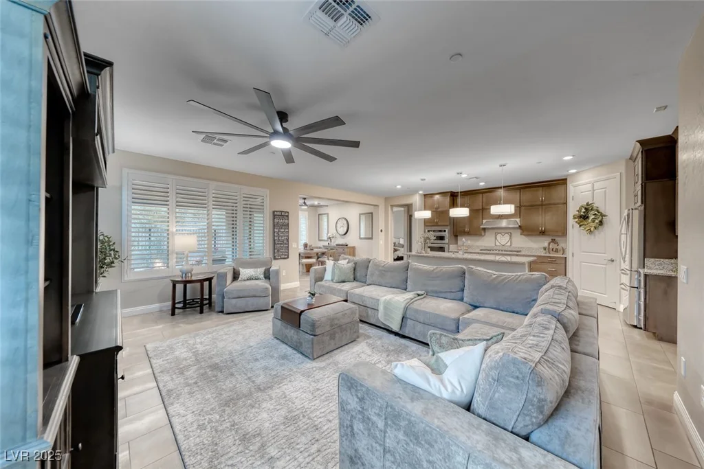 11 Desert Ivy, Henderson, NV 89011