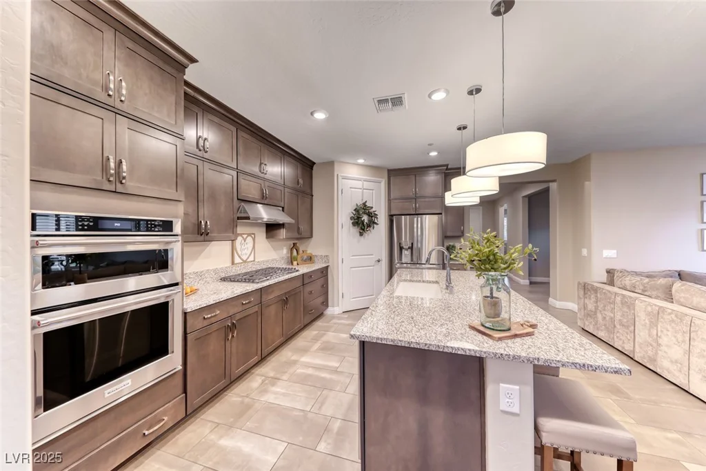 11 Desert Ivy, Henderson, NV 89011