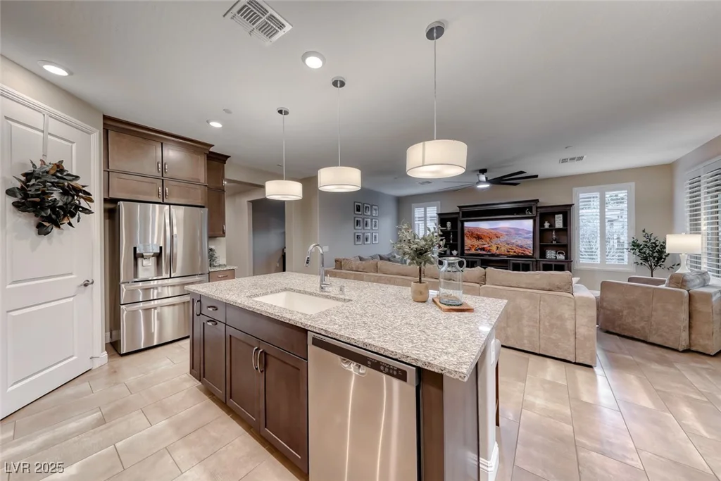 11 Desert Ivy, Henderson, NV 89011