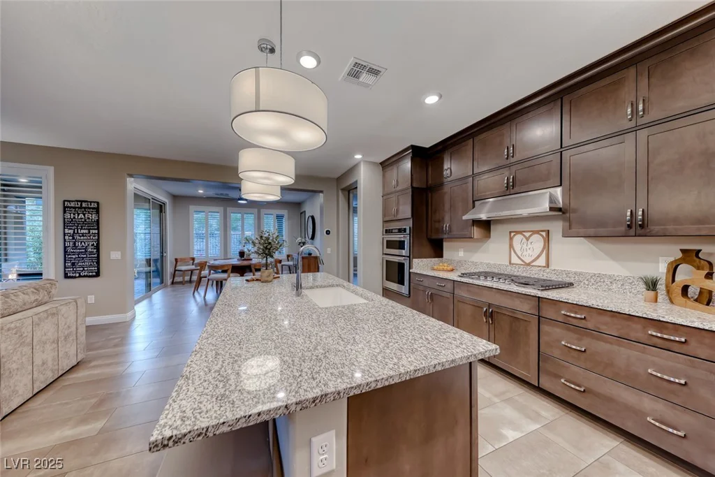 11 Desert Ivy, Henderson, NV 89011