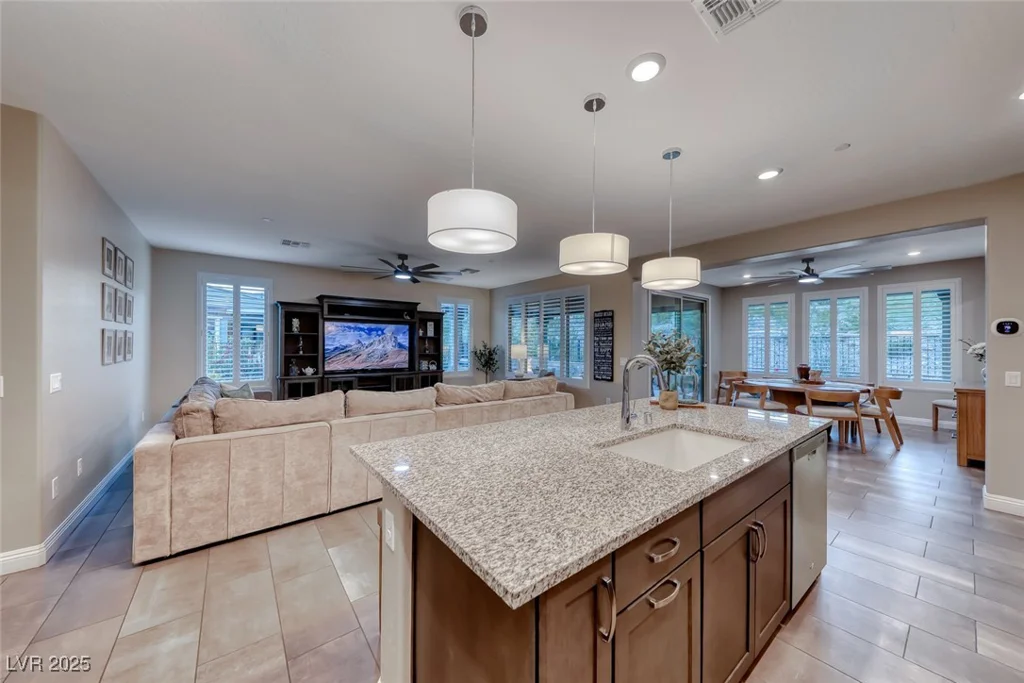 11 Desert Ivy, Henderson, NV 89011