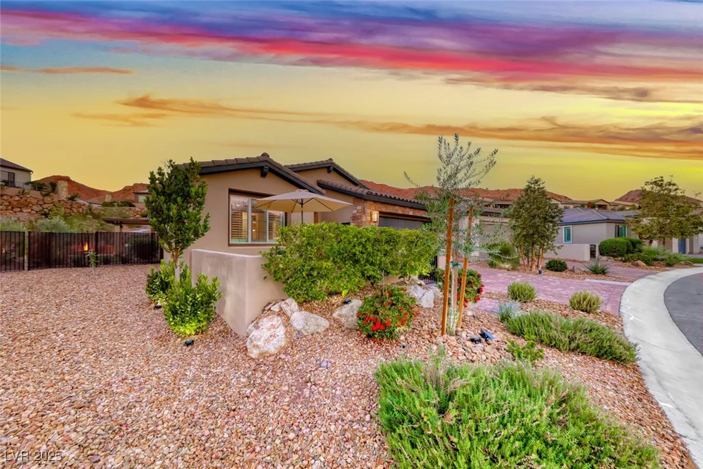11 Desert Ivy, Henderson, NV 89011