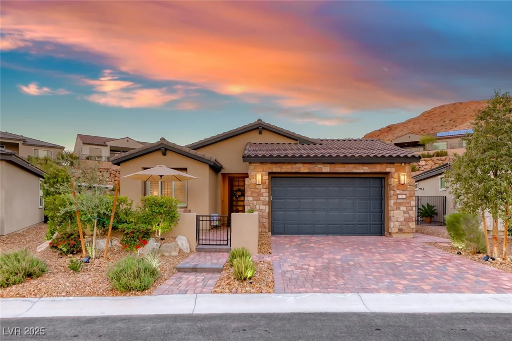11 Desert Ivy, Henderson, NV 89011