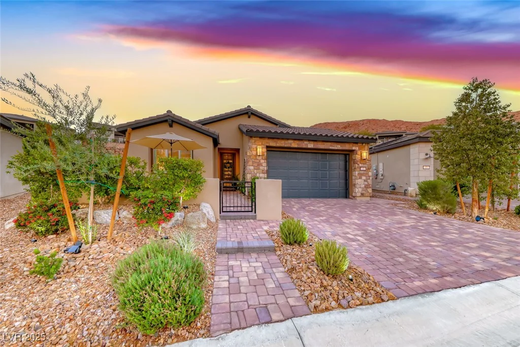 11 Desert Ivy, Henderson, NV 89011