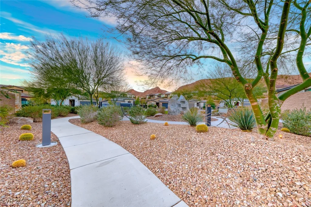 11 Desert Ivy, Henderson, NV 89011