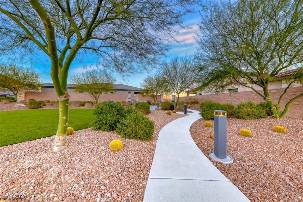 11 Desert Ivy, Henderson, NV 89011