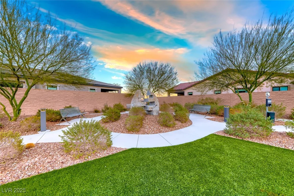 11 Desert Ivy, Henderson, NV 89011
