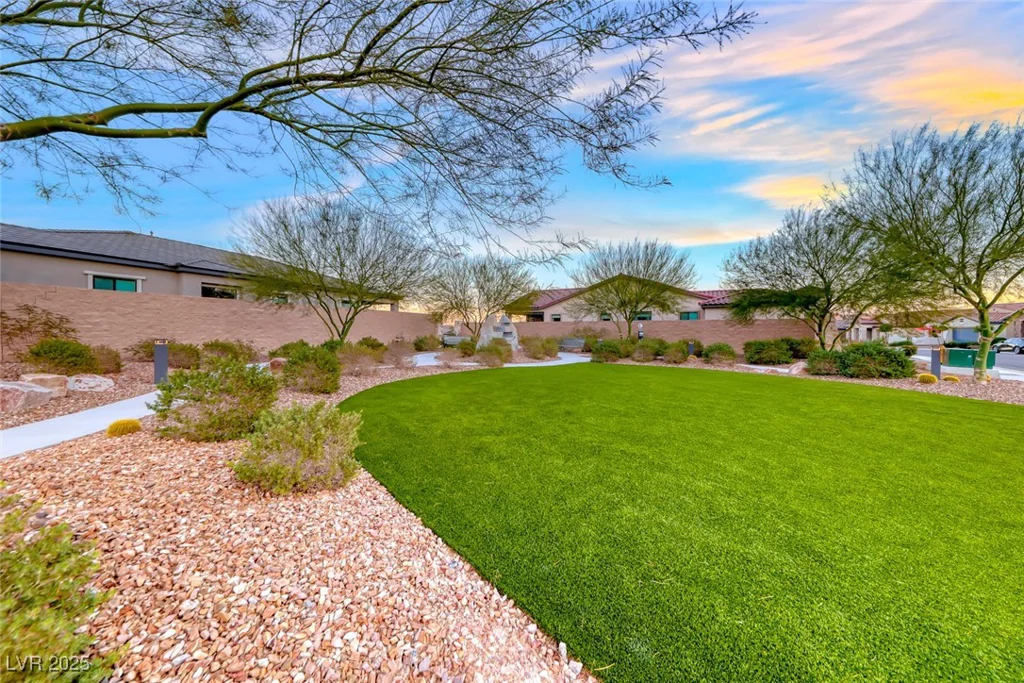 11 Desert Ivy, Henderson, NV 89011