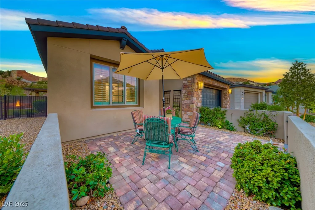 11 Desert Ivy, Henderson, NV 89011