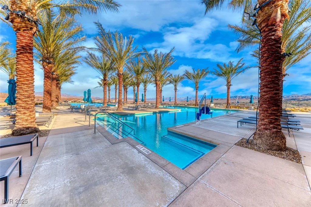 11 Desert Ivy, Henderson, NV 89011