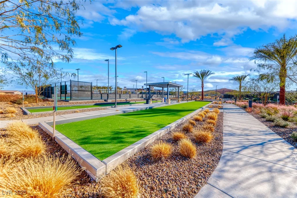 11 Desert Ivy, Henderson, NV 89011