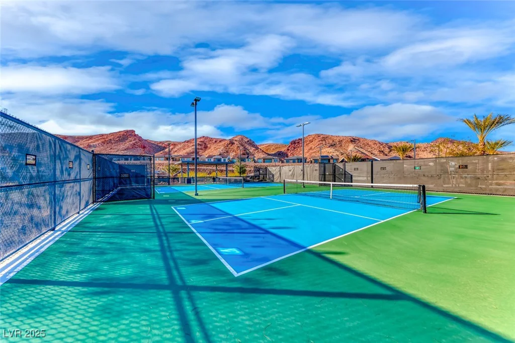 11 Desert Ivy, Henderson, NV 89011
