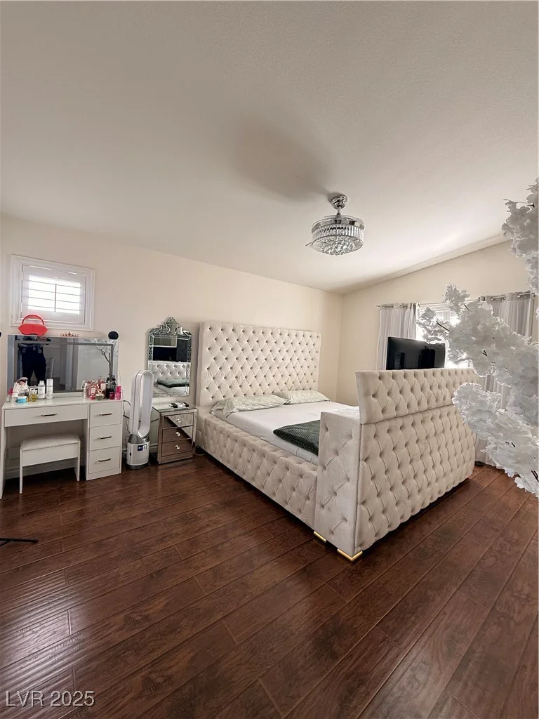 6643 Montezuma Castle, North Las Vegas, NV 89084