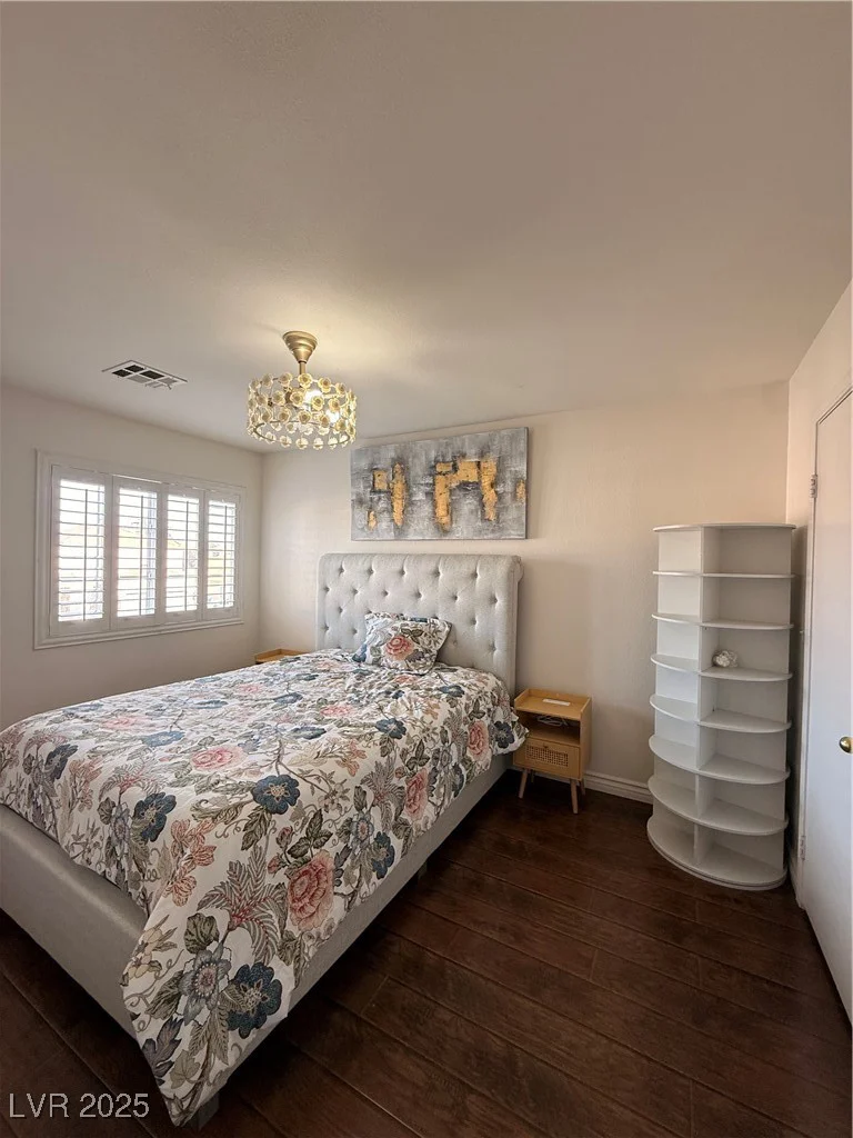 6643 Montezuma Castle, North Las Vegas, NV 89084