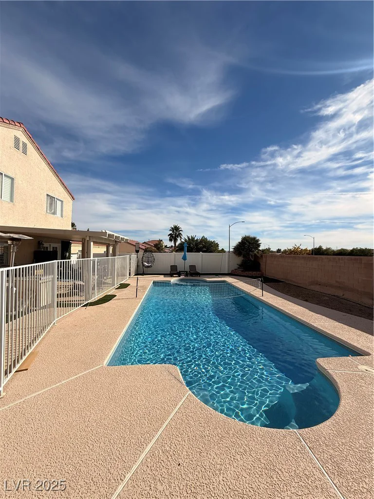 6643 Montezuma Castle, North Las Vegas, NV 89084