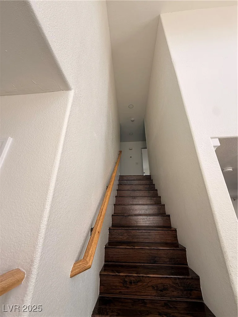 6643 Montezuma Castle, North Las Vegas, NV 89084