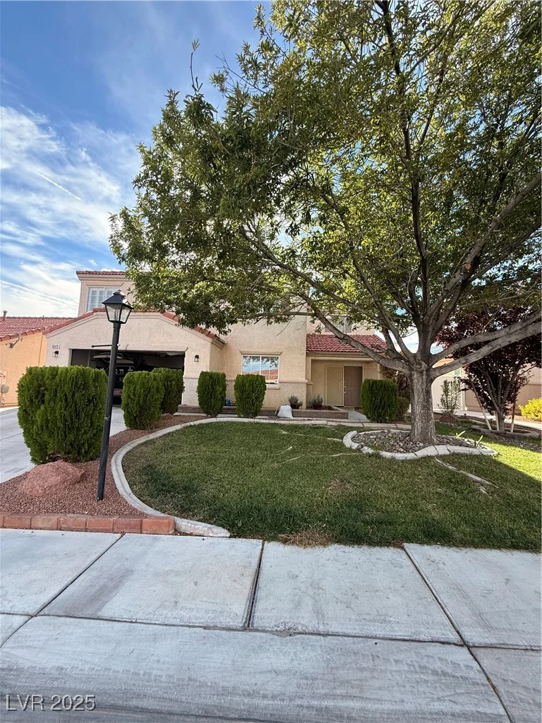 6643 Montezuma Castle, North Las Vegas, NV 89084