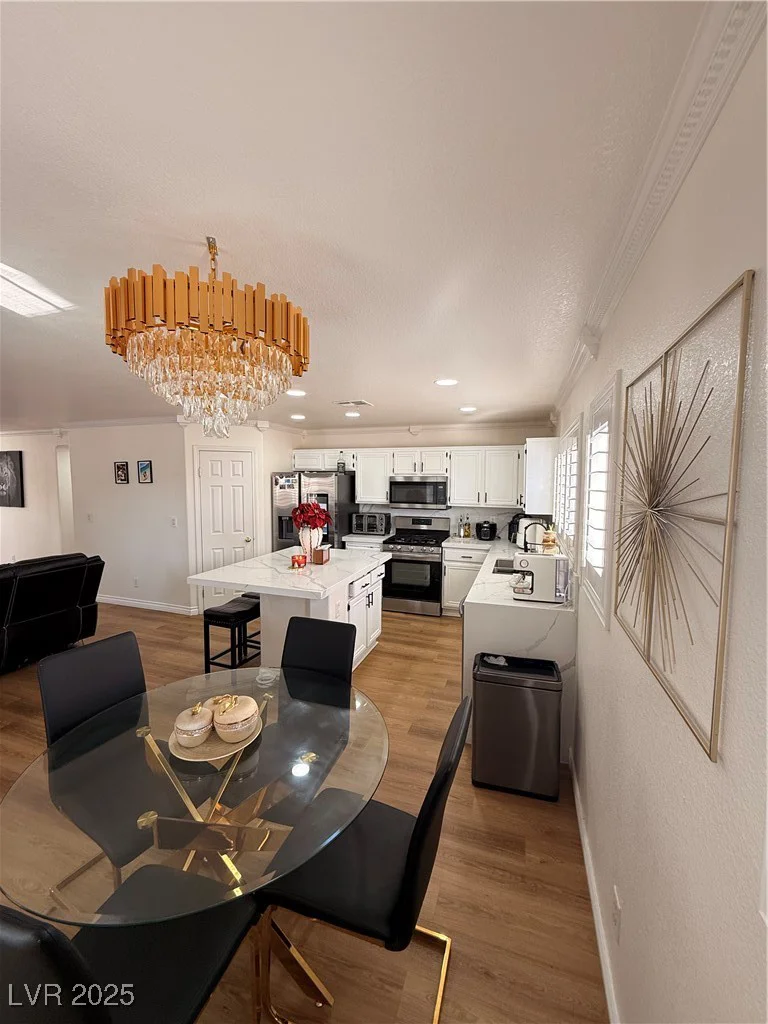 6643 Montezuma Castle, North Las Vegas, NV 89084