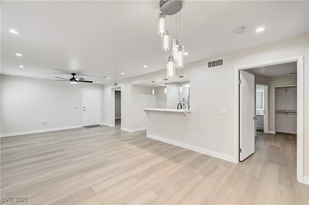 7950 Flamingo, Las Vegas, NV 89147