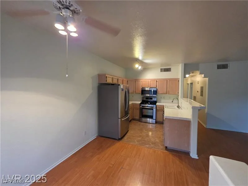 2110 Los Feliz, Las Vegas, NV 89156