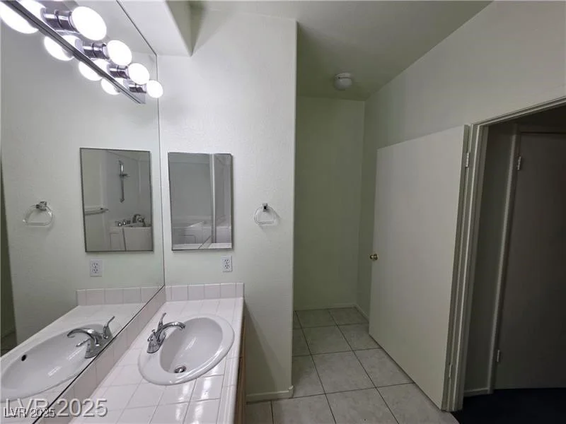 2110 Los Feliz, Las Vegas, NV 89156