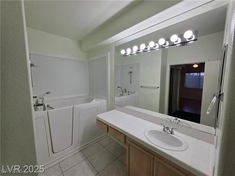 2110 Los Feliz, Las Vegas, NV 89156