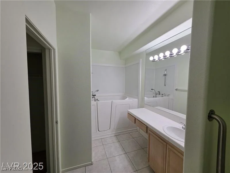 2110 Los Feliz, Las Vegas, NV 89156