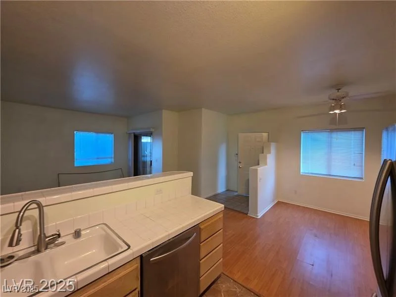 2110 Los Feliz, Las Vegas, NV 89156