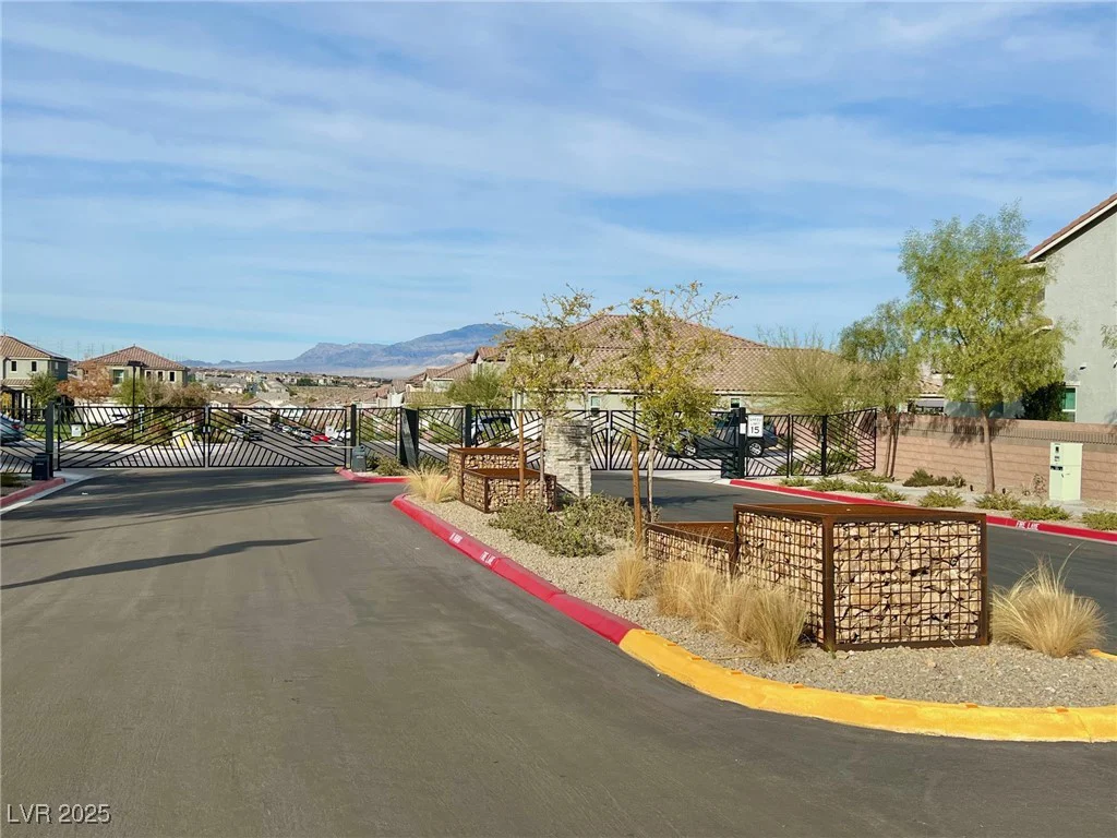 10855 Trail Crest, Las Vegas, NV 89166