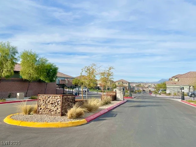 10855 Trail Crest, Las Vegas, NV 89166