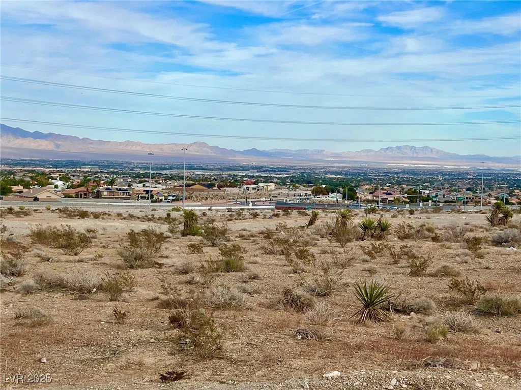 10855 Trail Crest, Las Vegas, NV 89166