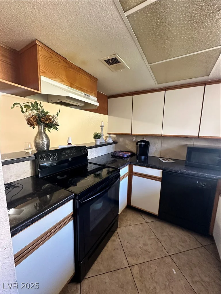 2080 Karen, Las Vegas, NV 89169