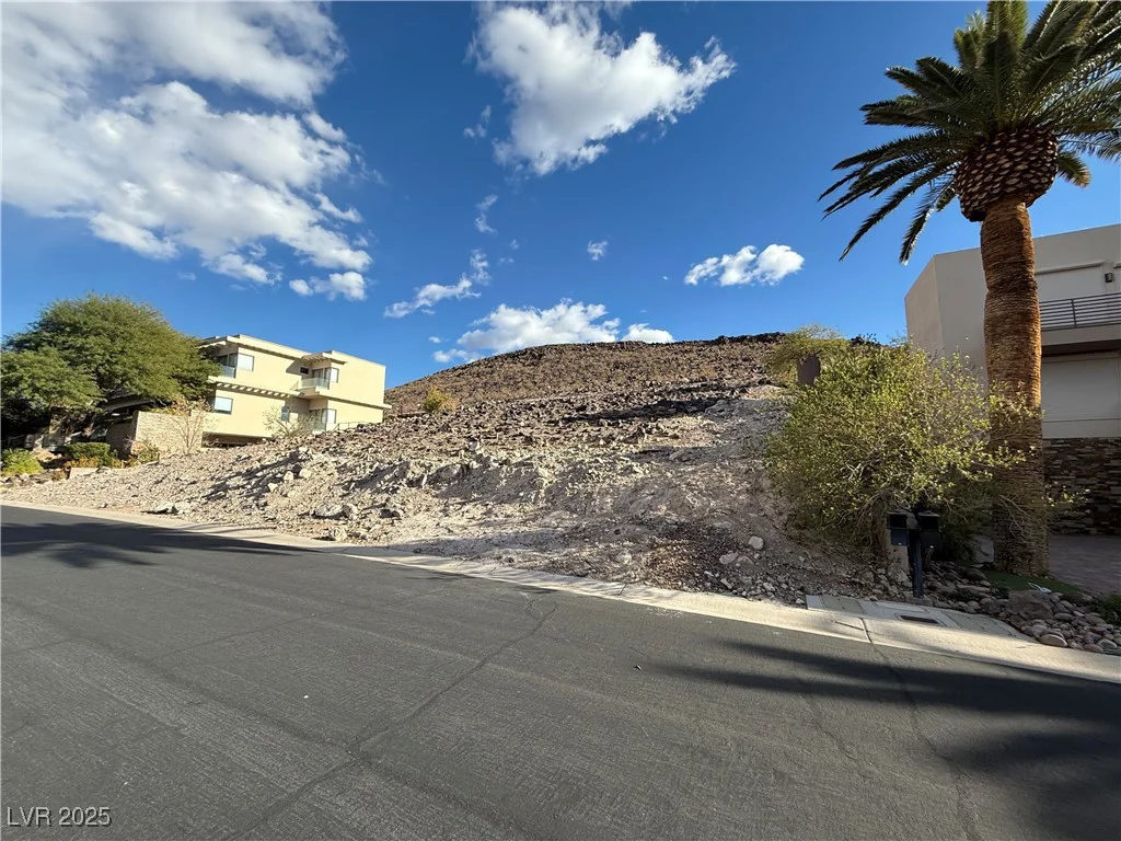 1725 Tangiers, Henderson, NV 89012