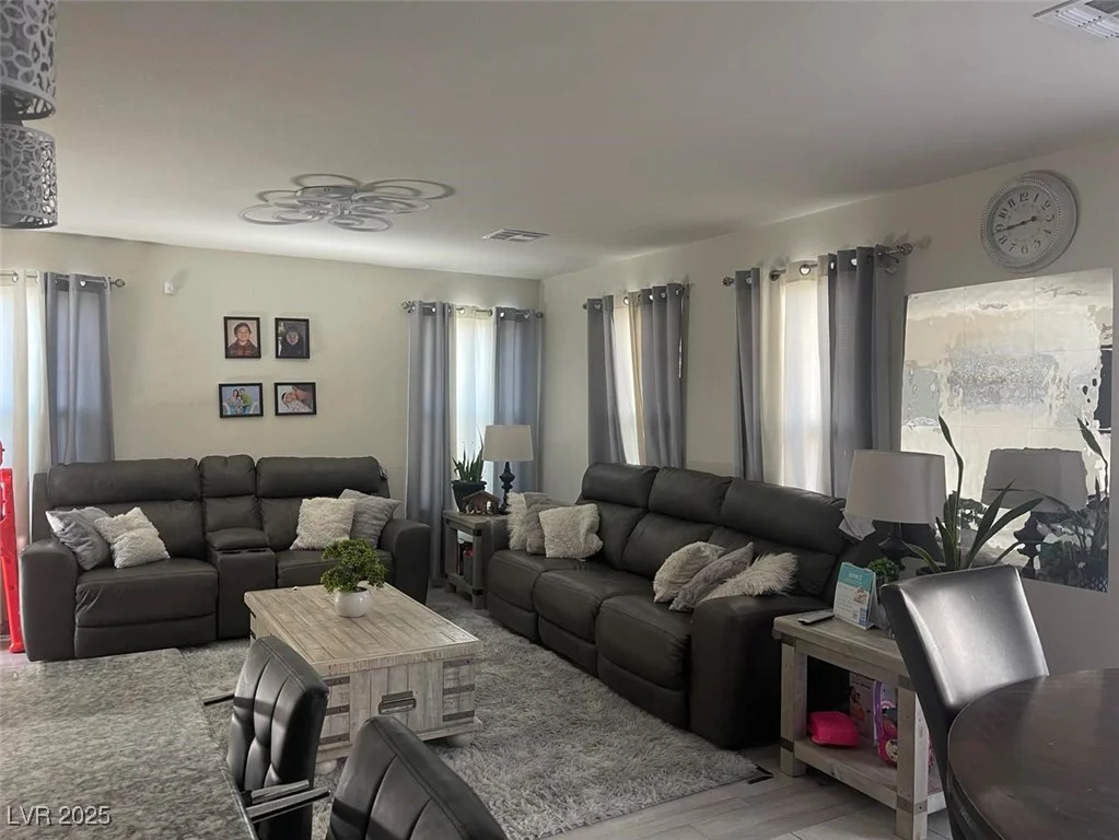 5045 Bloodhound, Las Vegas, NV 89122