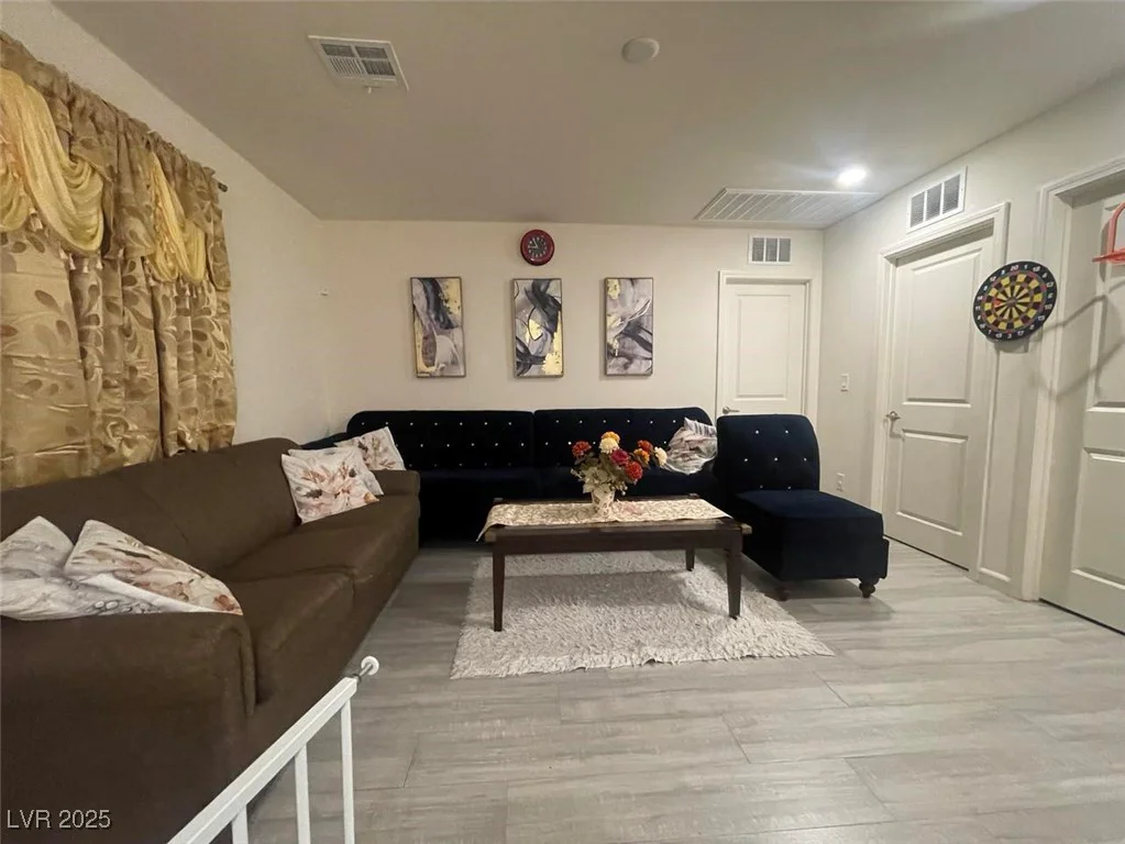 5045 Bloodhound, Las Vegas, NV 89122