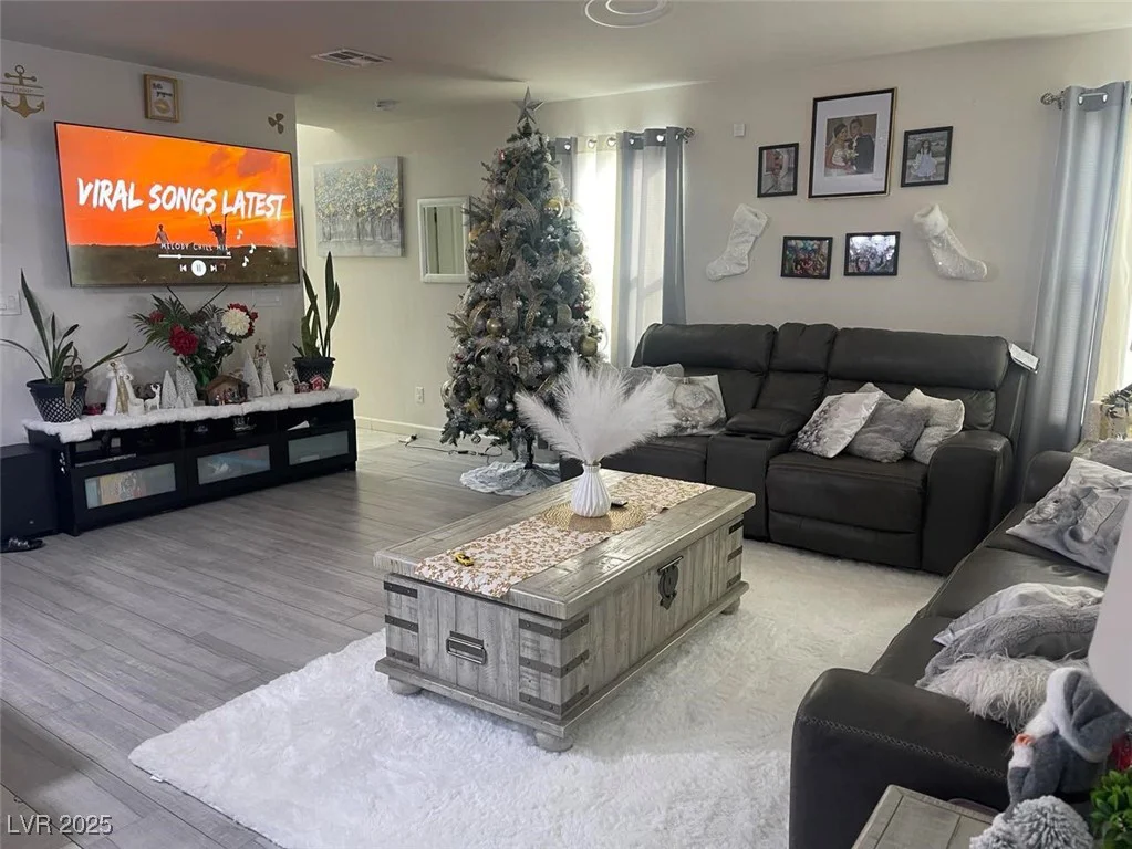 5045 Bloodhound, Las Vegas, NV 89122